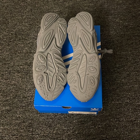 Adidas Ozweego - Picture 5 of 7